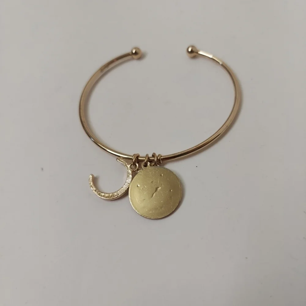 Cloud & Stone Aquarius Constellation Zodiac Sign Open Bangle Bracelet Gold Tone - Picture 5 of 7